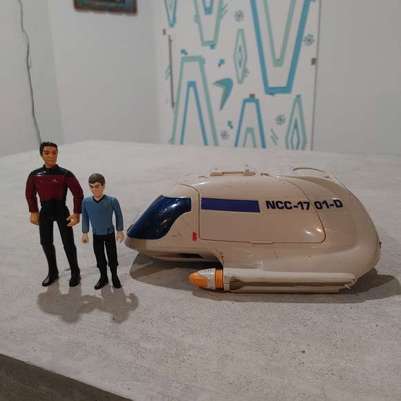 Star Trek toy collection - Picture 1 of 7
